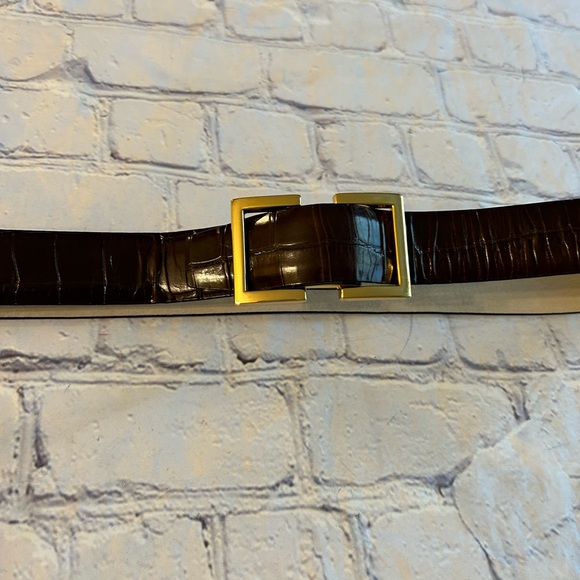 VINTAGE ELLEN TRACY GENUINE ITALIAN LEATHER CROC GOLD TONE BUCKLE WOMENS BELT M - Picture 2 of 11